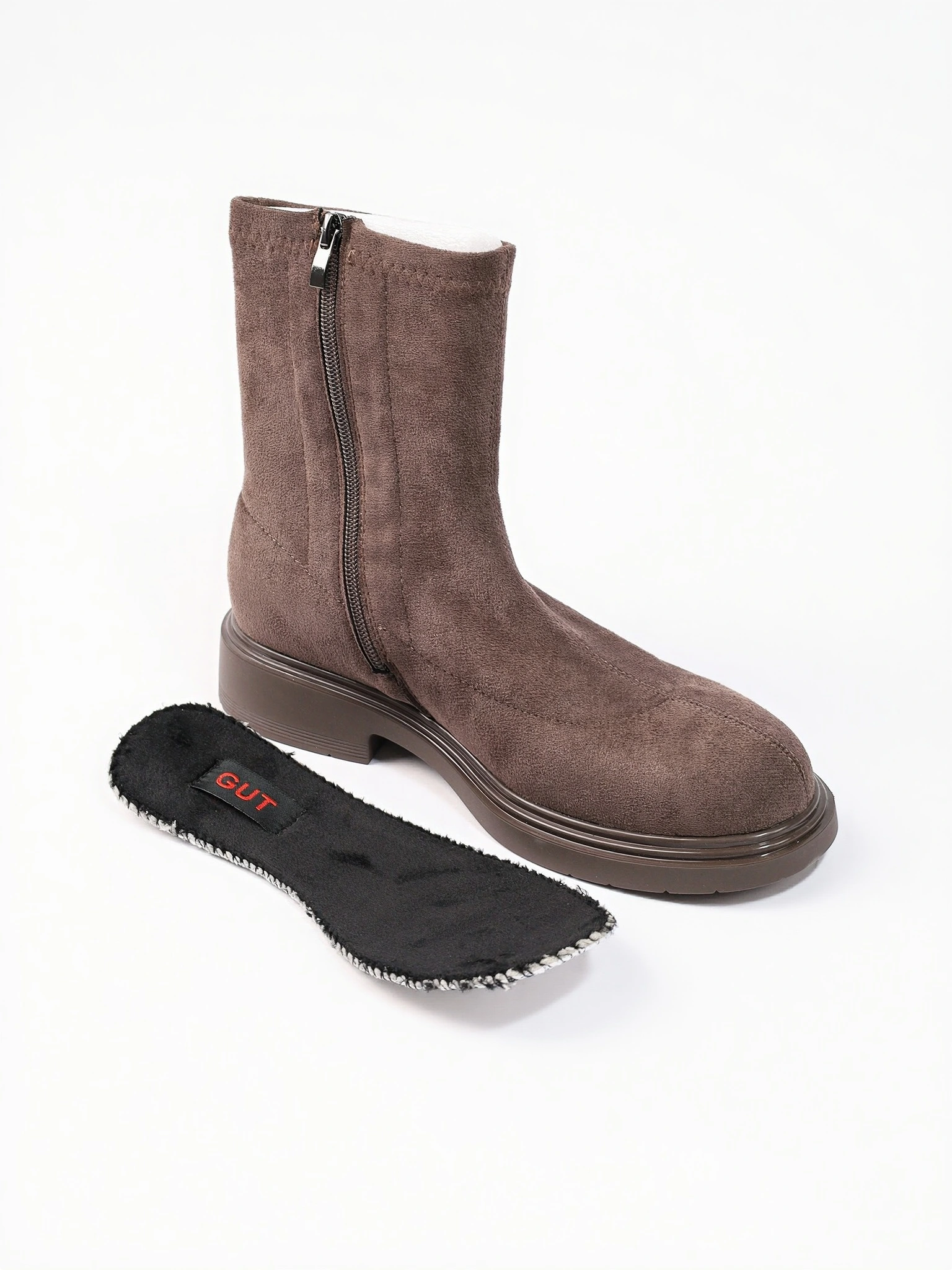 Ботинки серого цвета на низком каблуке